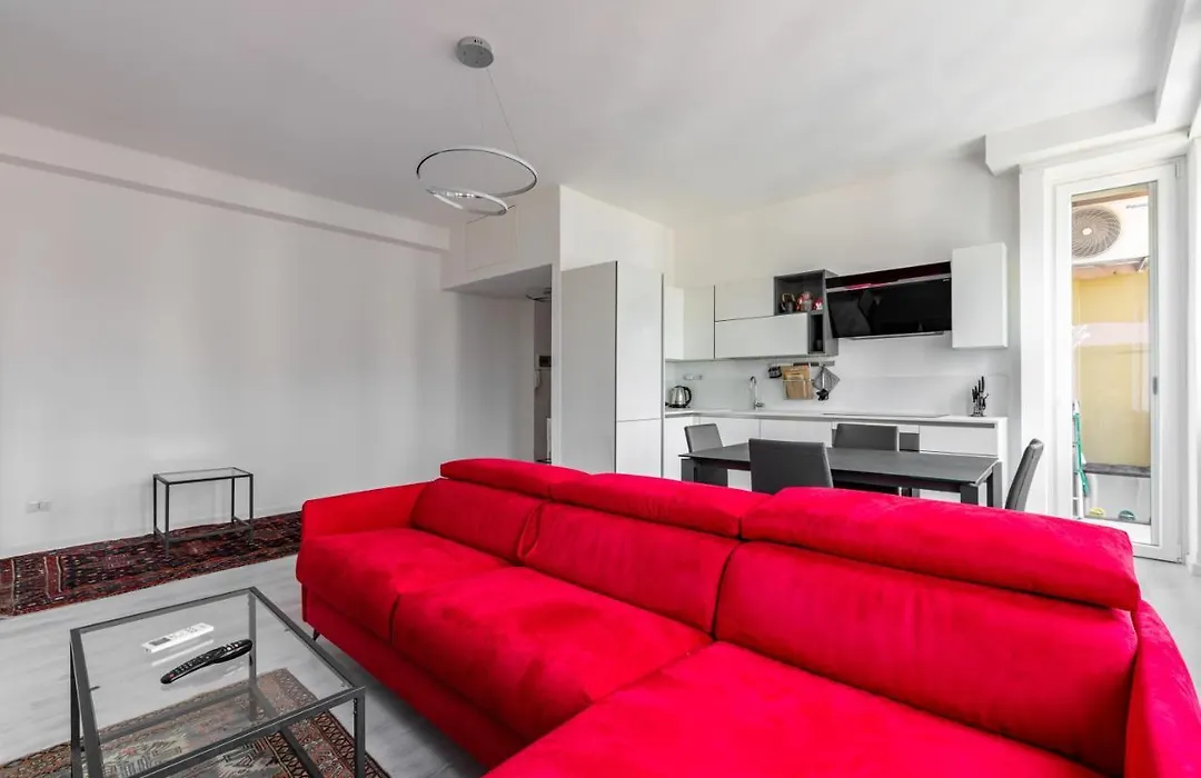 Guesthost - Garibaldi & Gae Aulenti Modern Apt With Private Parking!-1